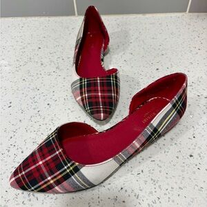 Isaac Mizrahi Axel plaid red flats Size 8.5